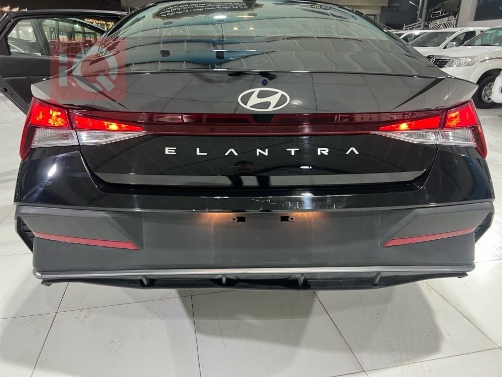 هیۆندای ئەلەنترا